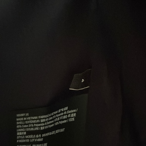 Theory Shrunken Blazer in Seersucker - Picture 11 of 13